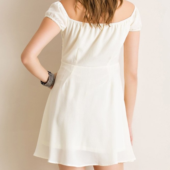 SALE New Entro Off Shoulder Dress Crepe - Picture 2 of 3